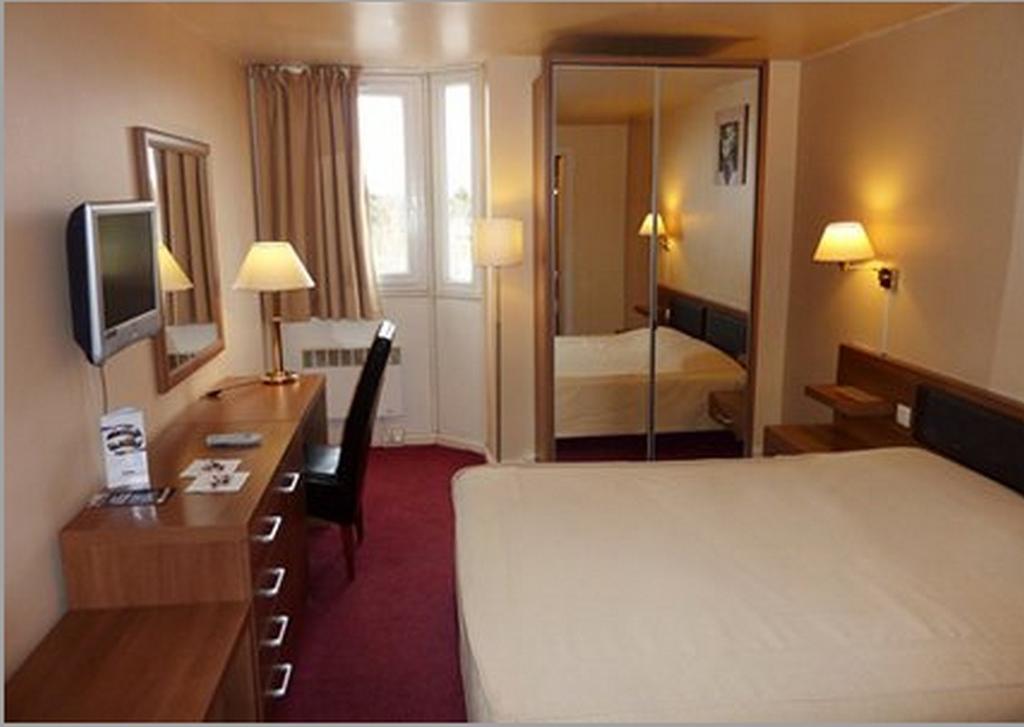 Arcantis Sevran Hotel Roissy-en-France Zimmer foto